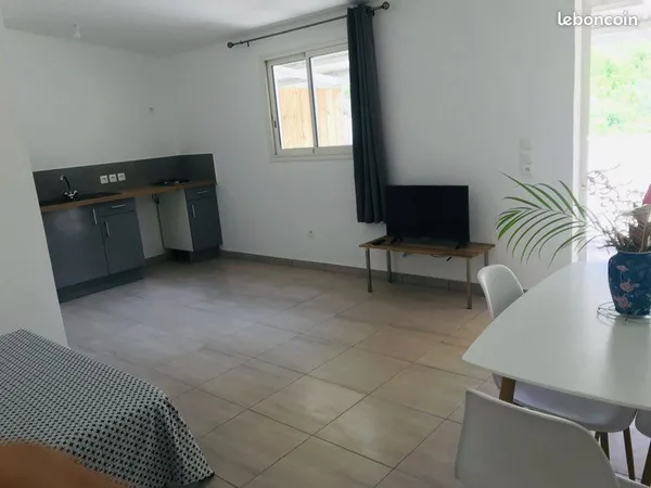 Loue Studio Meublé 26m2 
