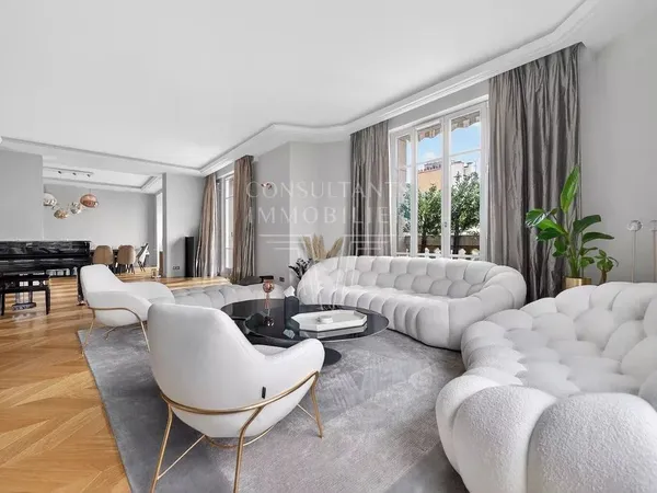 Appartement 10 pièces 332 m² 