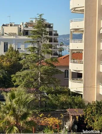 Studio 2 pièces 24 m² 
