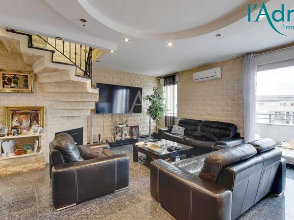 Duplex 4 pièces 90 m² 