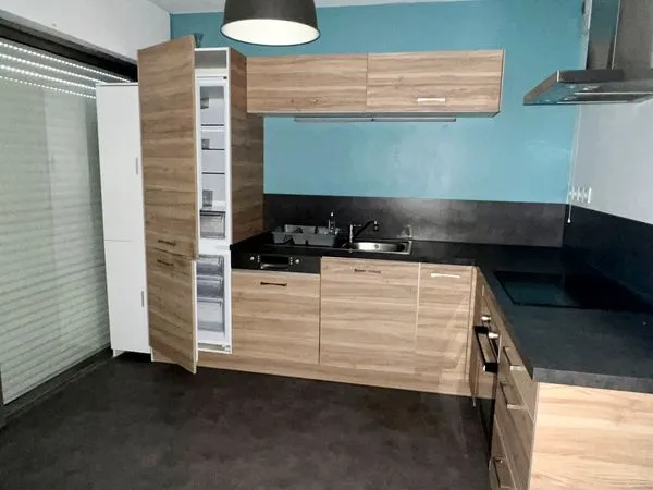 Appartement avec balcons rue Bergson 