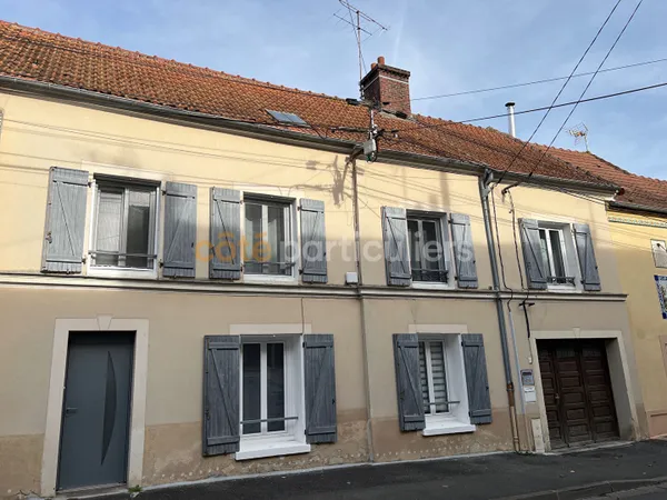 Maison briarde habitable sans frais 