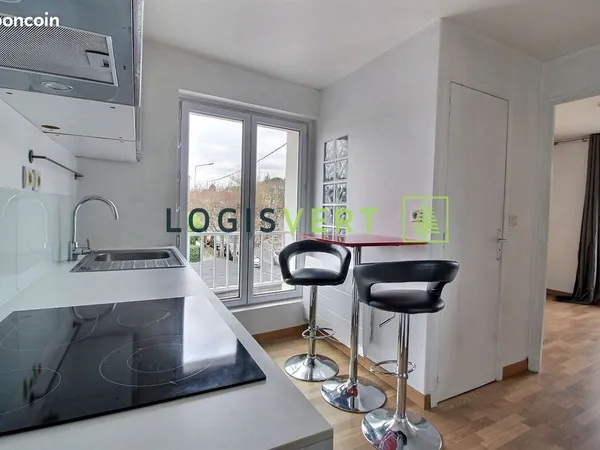 Studio 1 pièce 21 m² 