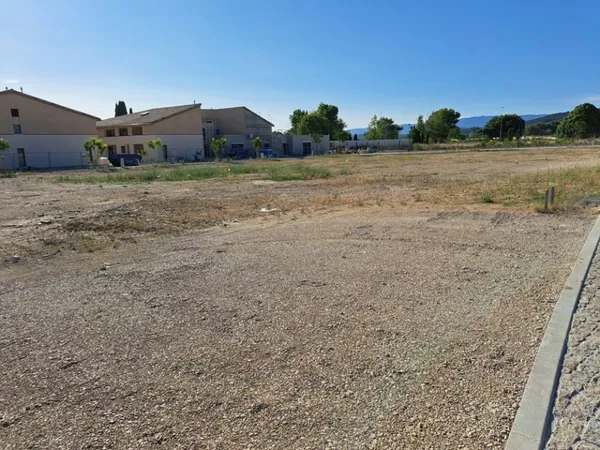 Terrain 360 m² 