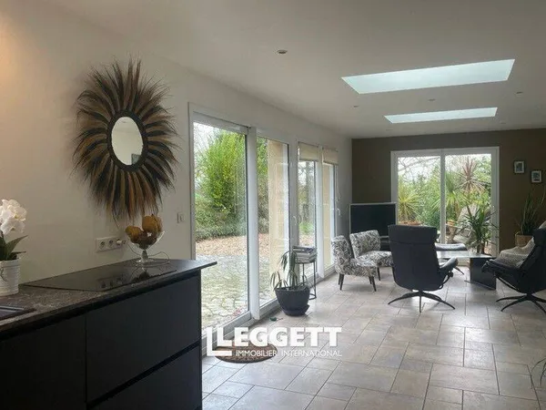 Maison 16 pièces 253 m² 