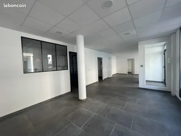 Local commercial 77 m² 