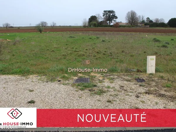 Terrain 769 m² roullet saint estephe 