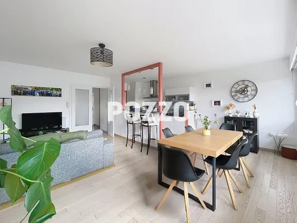 A LOUER : APPARTEMENT T3 - 65 M² - GARAGE - RUE DE BAYEUX CAEN 