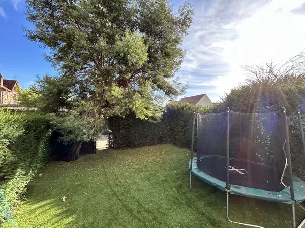 5 pièces 98 m² + 140 m² de jardins privatifs 