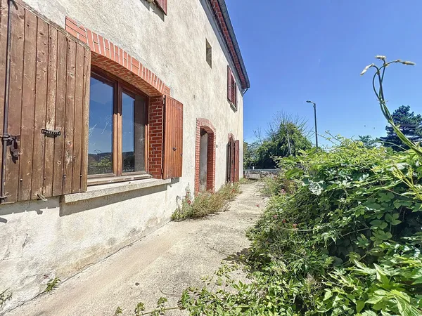 Maison de village avec terrain 