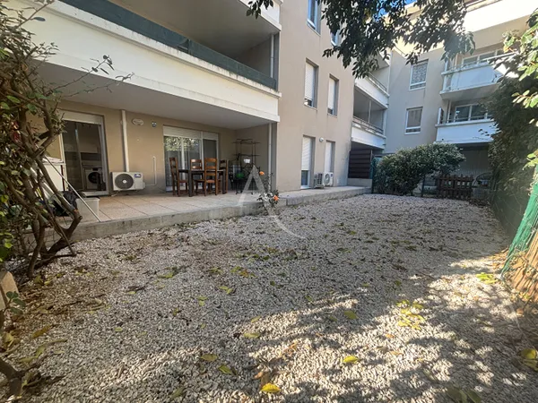 ? Charmant appartement avec grand jardin ? Résidence calme ? 57 m² 