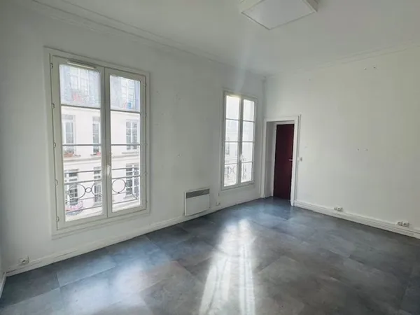 Bureaux 3 pièces 83 m² 