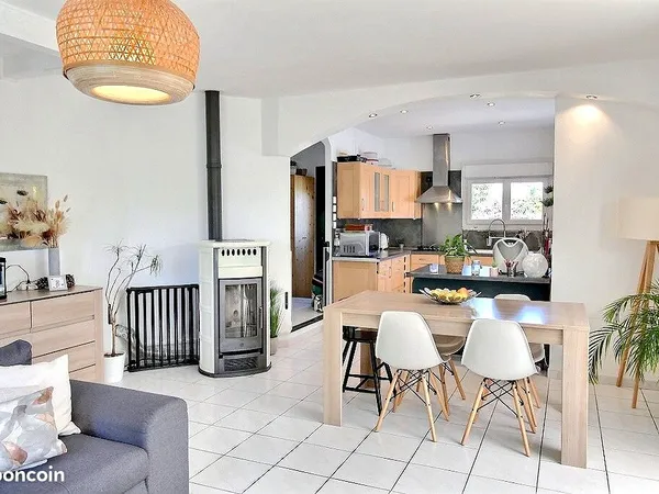 Maison 5 pièces 134 m² 