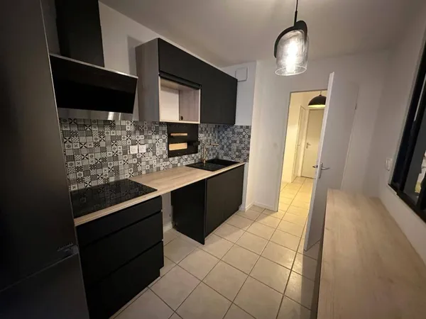 Appartement 6 pièces 61 m² 