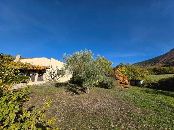 Maison de plain-pied 4 pièces 94 m² 