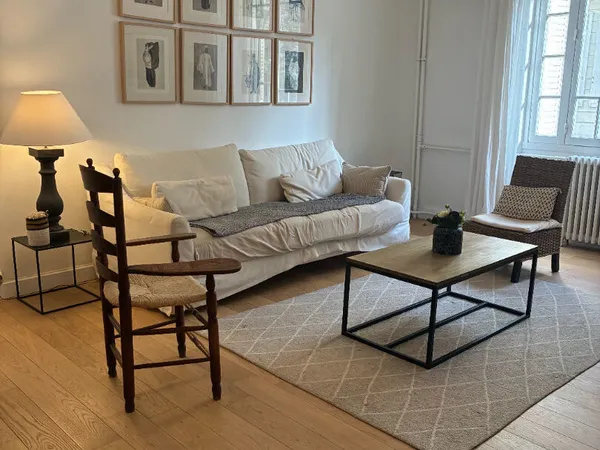 APPARTEMENT T3 MEUBLE - PLACE HOCHE - RENNES 
