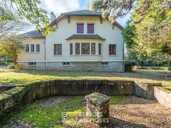Maison 9 pièces 270 m² 