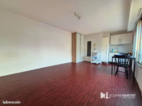 Studio 1 pièce 29 m² 