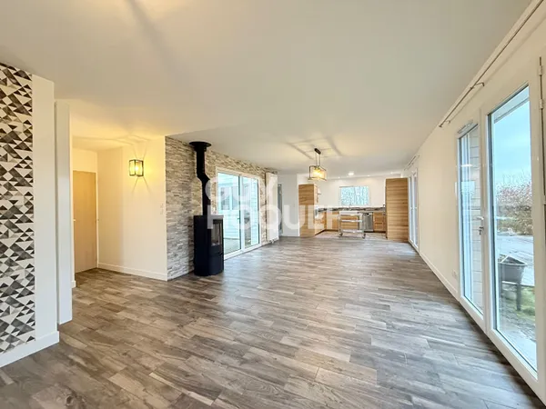 Maison contemporaine avec patio 
