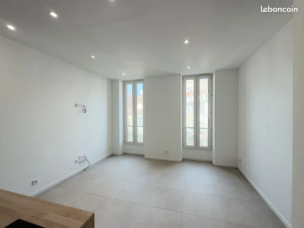 1 chambre refait à neuf climatisé 