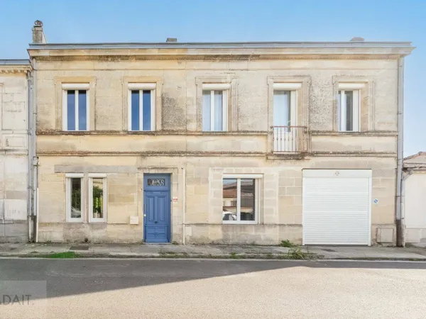 Maison 7 pièces 241 m² 