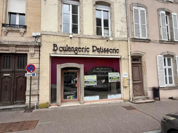 Exclu REMIREMONT Centre ville Appartement de 53 m² loué 380 € / mois.(bail du 01/05/2018). 