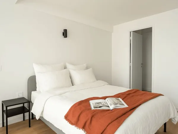 Chambre disponible - appartement - Paris (92110)