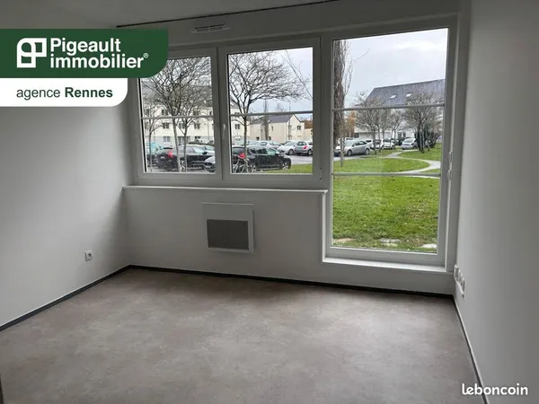 Studio 1 pièce 17 m² 