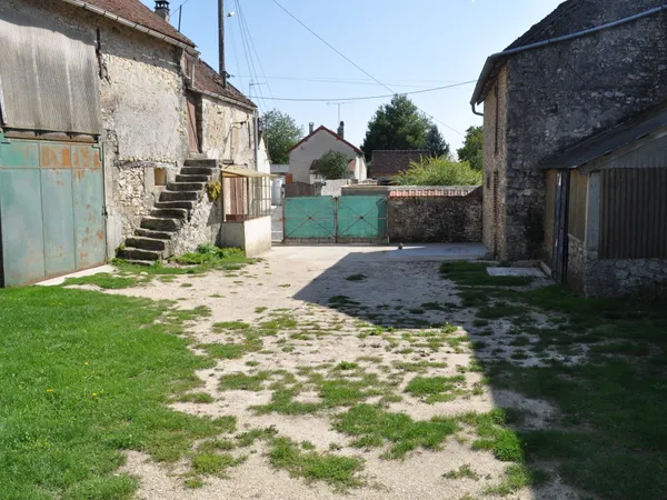 Vends fermette de caractère à réhabiliter en totalité- 240m² - Sourdun (77) 