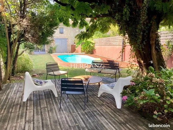 Maison 10 pièces 282 m² 