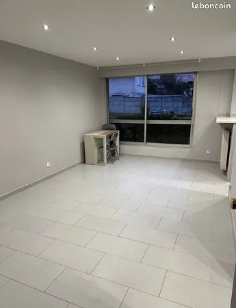 Studio 1 pièce 24 m² 