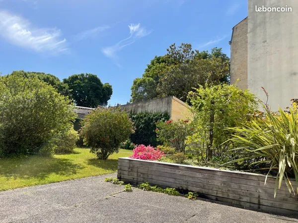 Appartement meublé en centre ville pour 2 etudiant(es) en colocation 