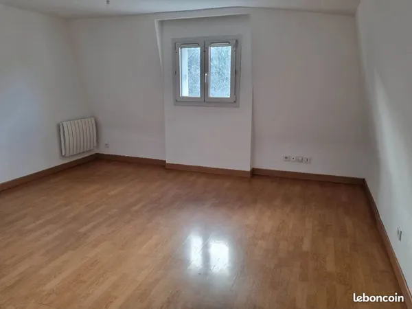 Studio 1 pièce 30 m² 