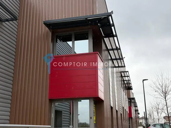 Local d'activité 336 m² 