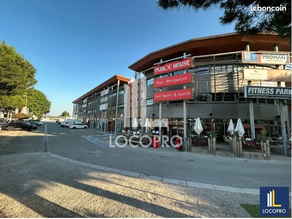 Local commercial 540 m² 