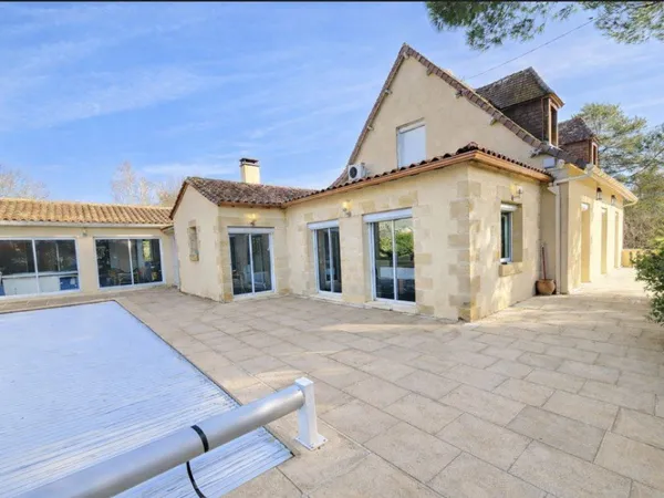 Maison 8 pièces 192 m² 