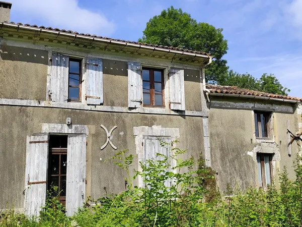 MAISON A RENOVER 