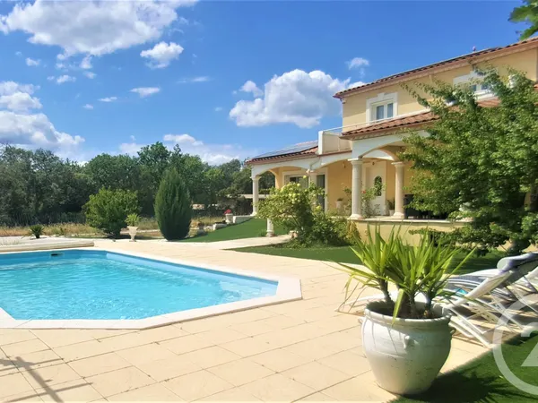 Maison 7 pièces 205 m² 