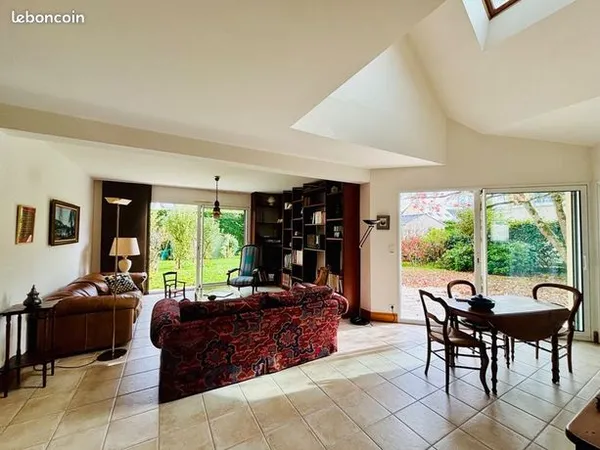 Maison 5 pièces 144 m² 