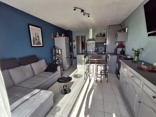 Studio 1 pièce 31 m² 
