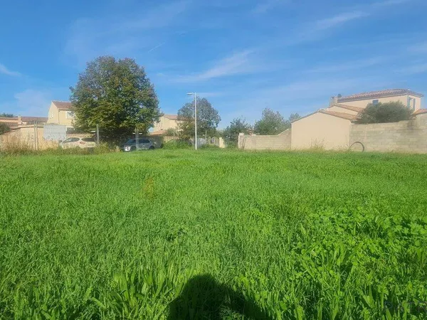 Terrain 848 m² 