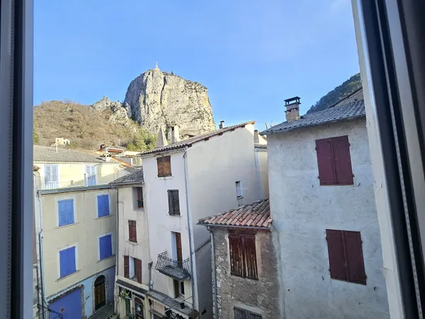 Appartement T2, 3ème étage, rue Piétonne 