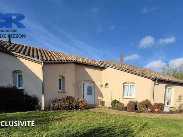 Maison de plain-pied 6 pièces 152 m² 