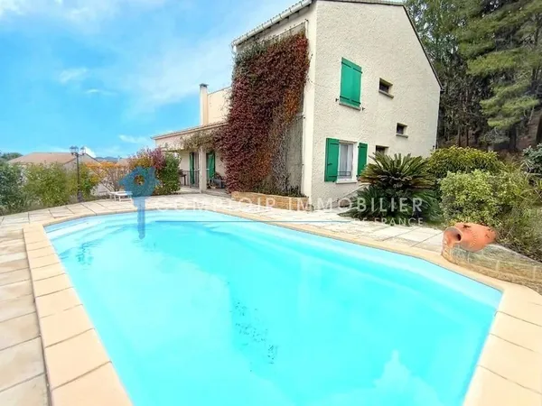Maison 8 pièces 151 m² 