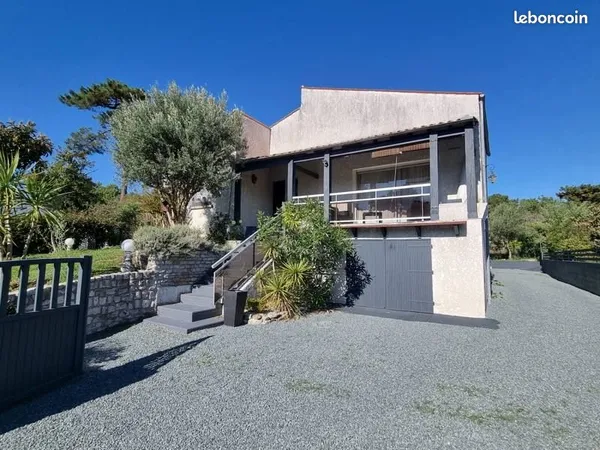 Villa 4 pièces 164 m² 