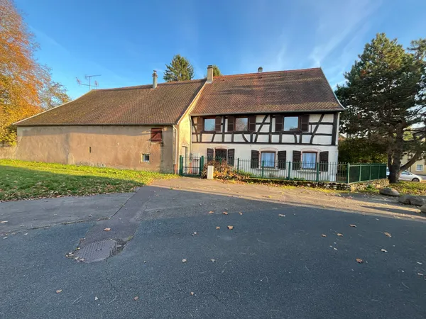 Superbe maison à colombages au coeur de Neunkirch 
