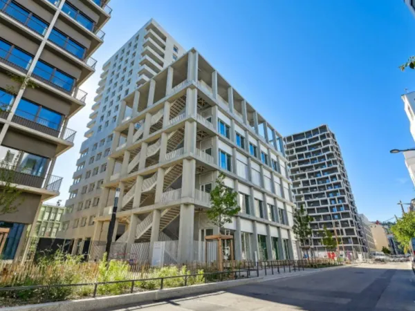 Bureaux 244 m² 