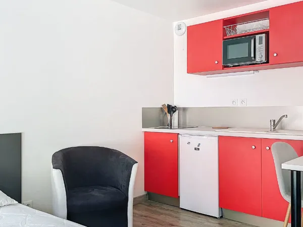 Appartement moderne meublé idéal personne seule en plein centre ville d'Yssingeaux 
