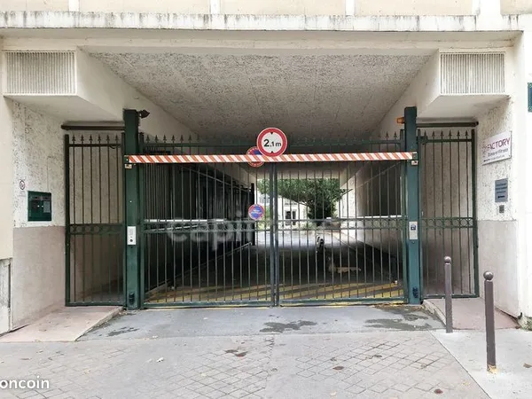 Parking 19 m² Paris 17Eme Arrondissement 