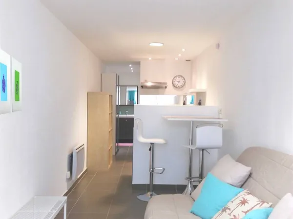 Studio 1 pièce 23 m² 